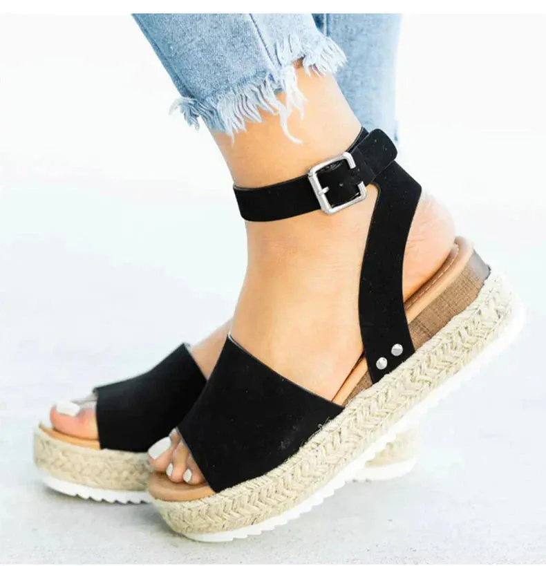 Aquilina® | Fashionable Sandals For Women