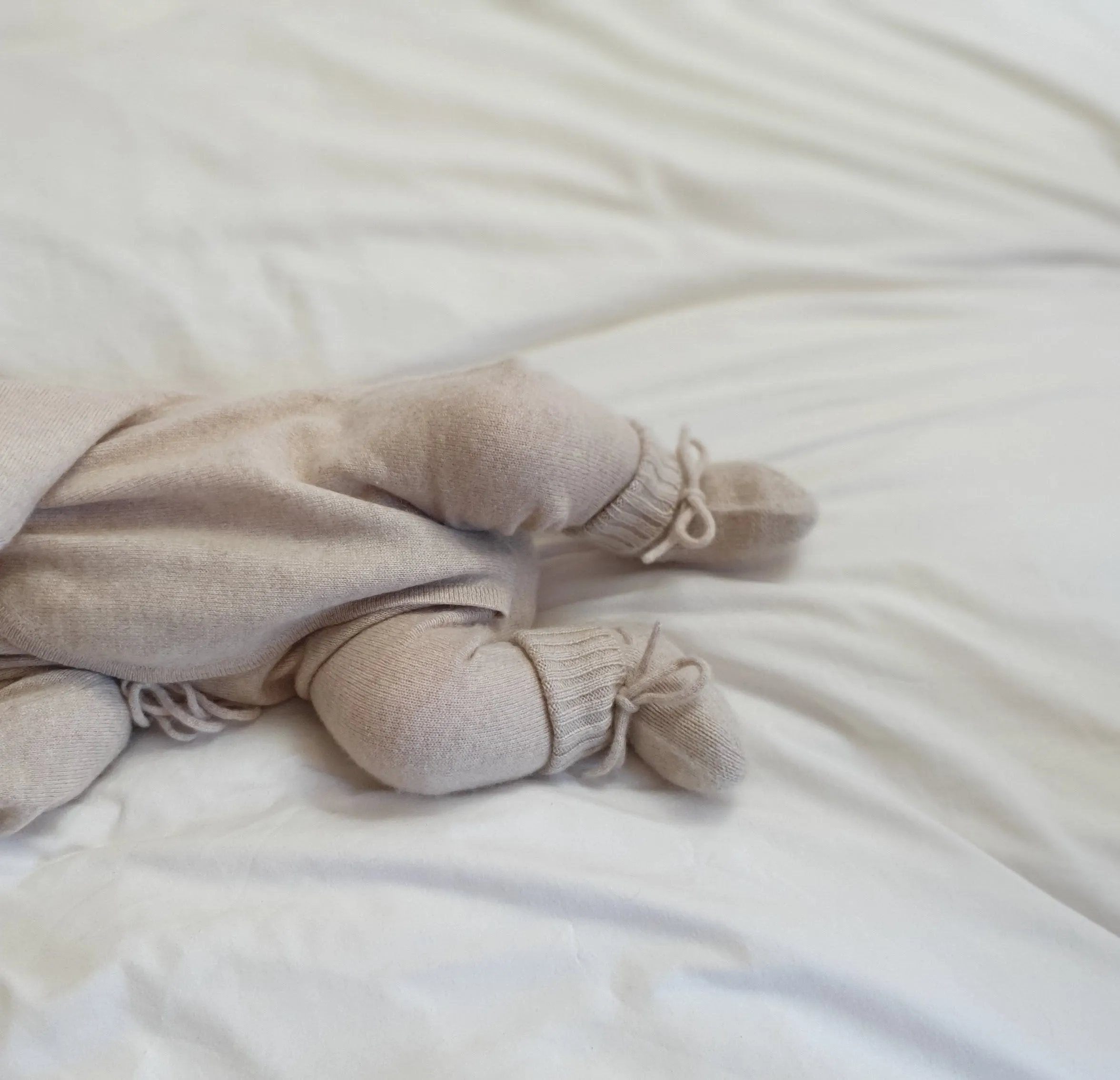 Cashmere Bonnet & Boots Gift Set Apricot