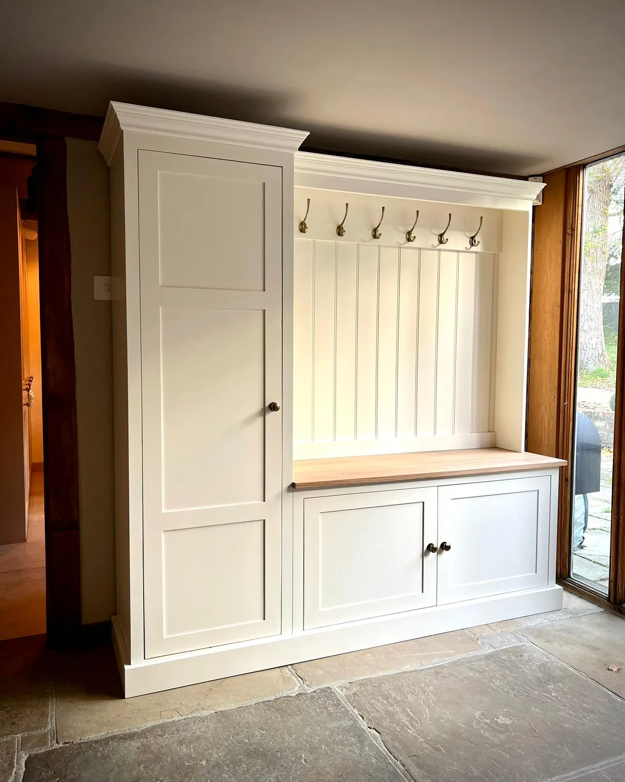 Compact Country Boot Room Bench