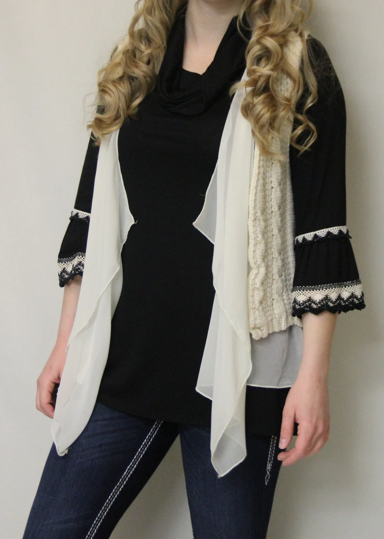 Costa Blanca | Crochet Natural Vest