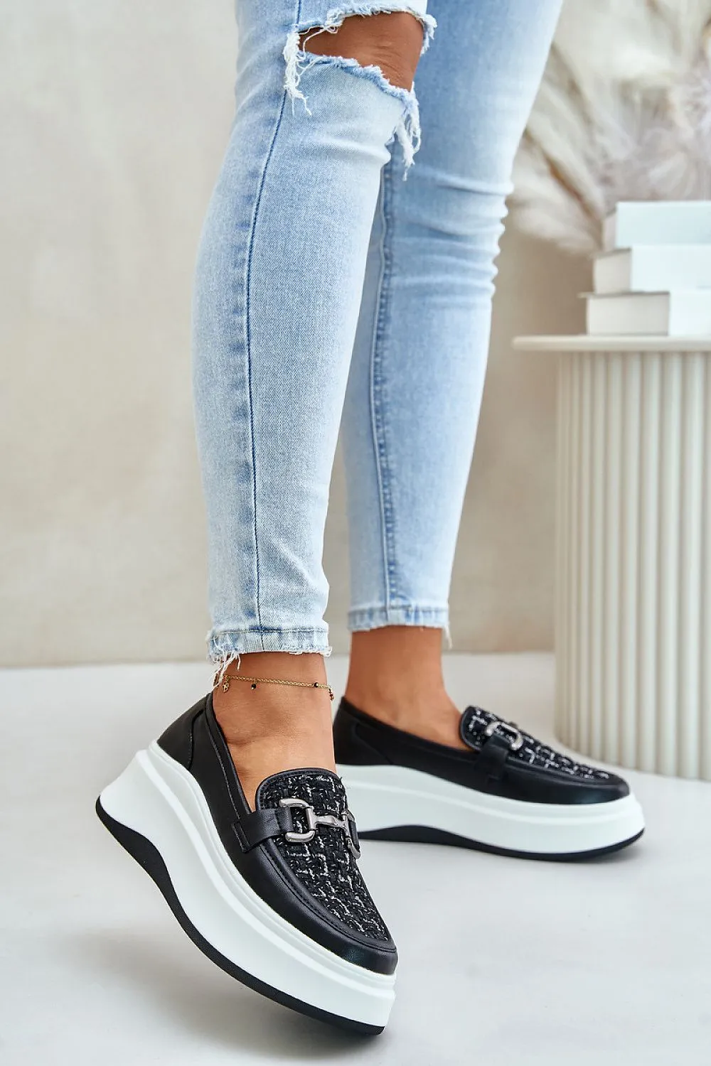 Elegant natural leather black loafers