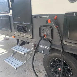 Gusto External Air Blown Cleaner Hose and Brush Black
