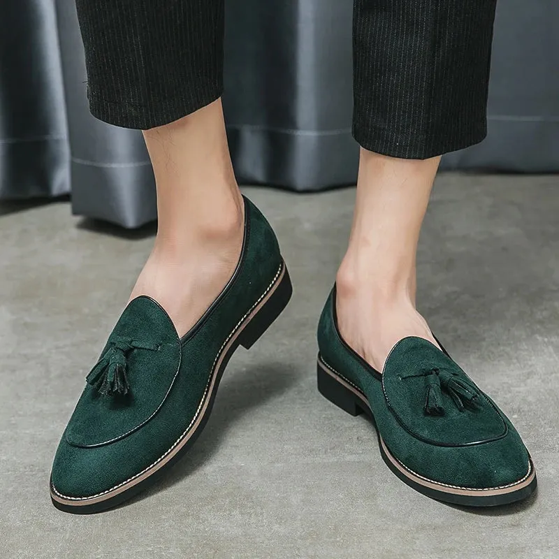Italienische Luxusmarke Wildleder Herren Quasten Design Loafers