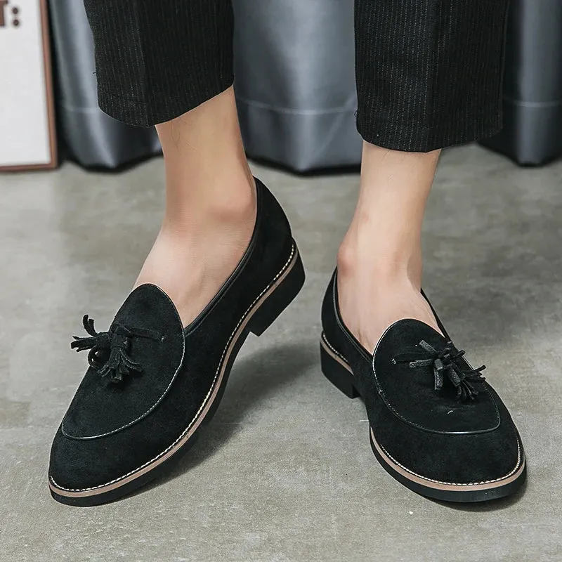 Italienische Luxusmarke Wildleder Herren Quasten Design Loafers