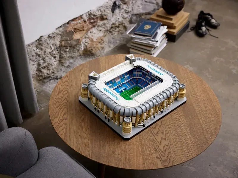 Lego Real Madrid – Santiago Bernabéu Stadium (10299)