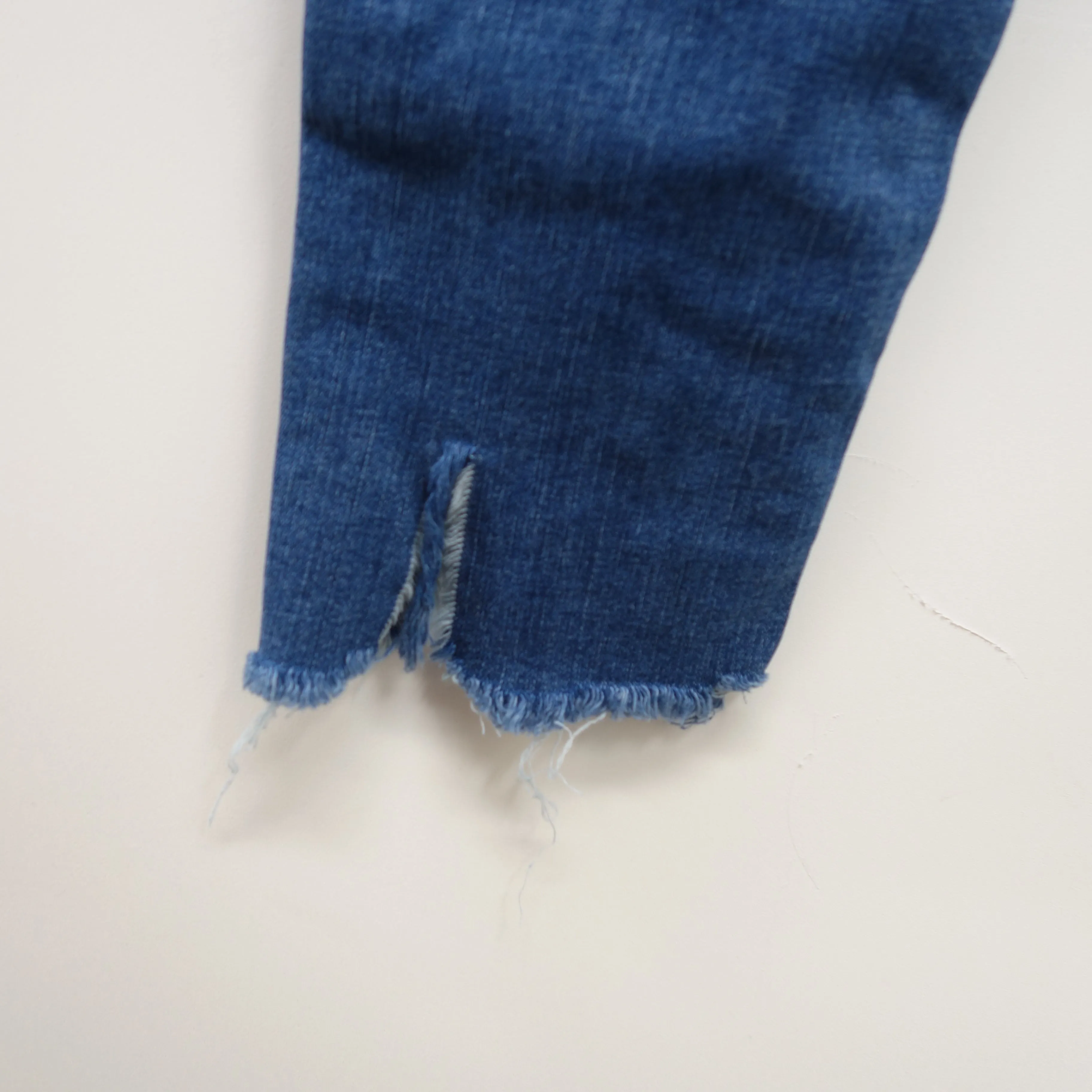 Levi's 720 0034 Womens Dark Blue Ripped High Rise Skinny Denim Jeans Size 12M / 31 X 30