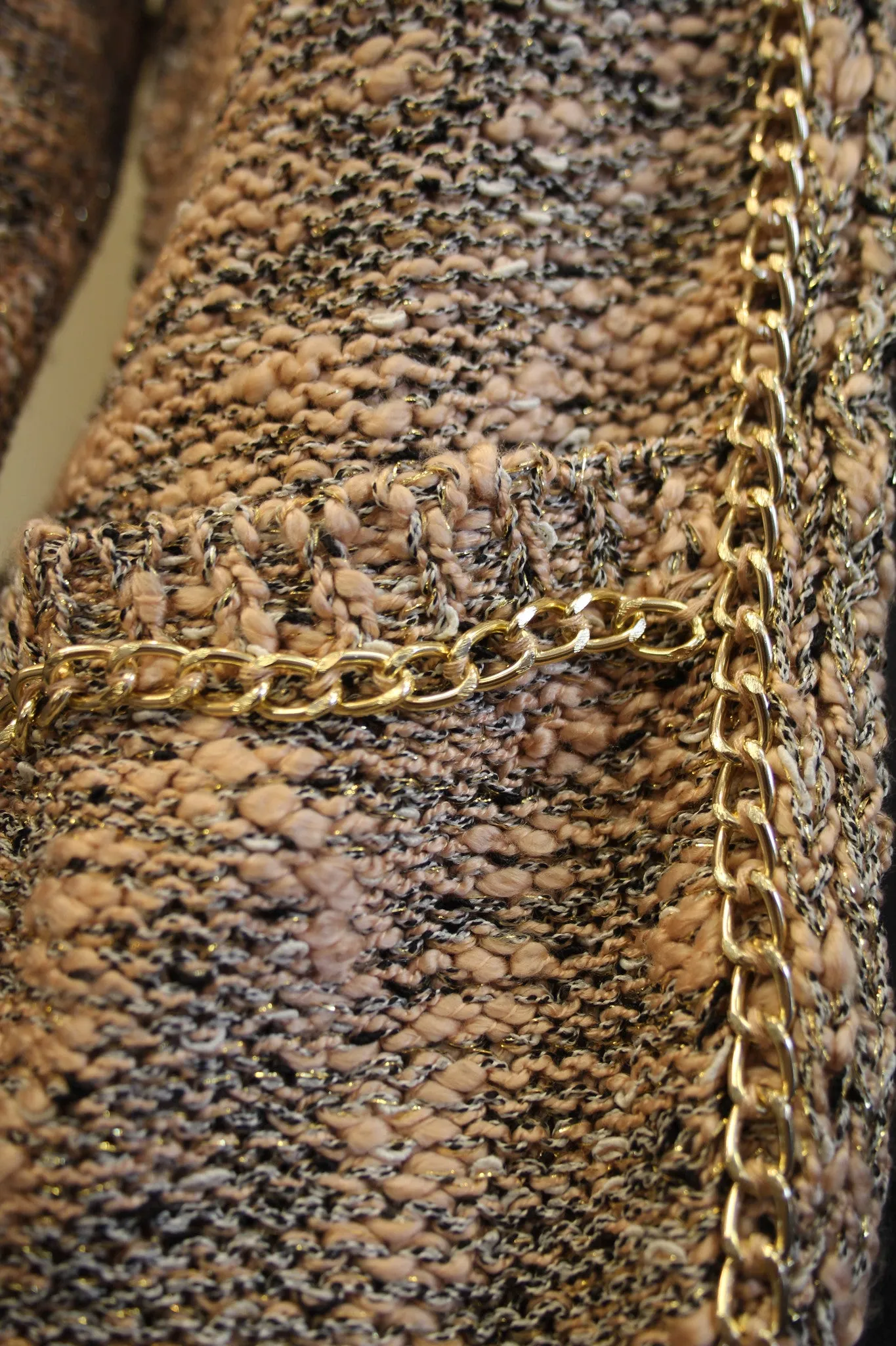 Lily | Two-Tone Sweater Cardigan with Gold Chain Trimming Pink