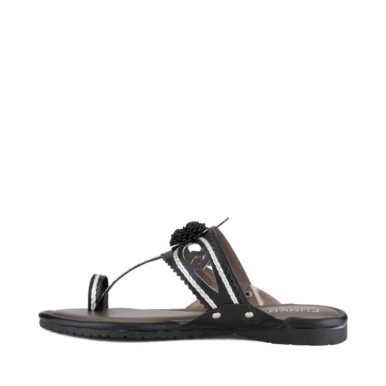 Maeri Black Kolhapuri Juttis