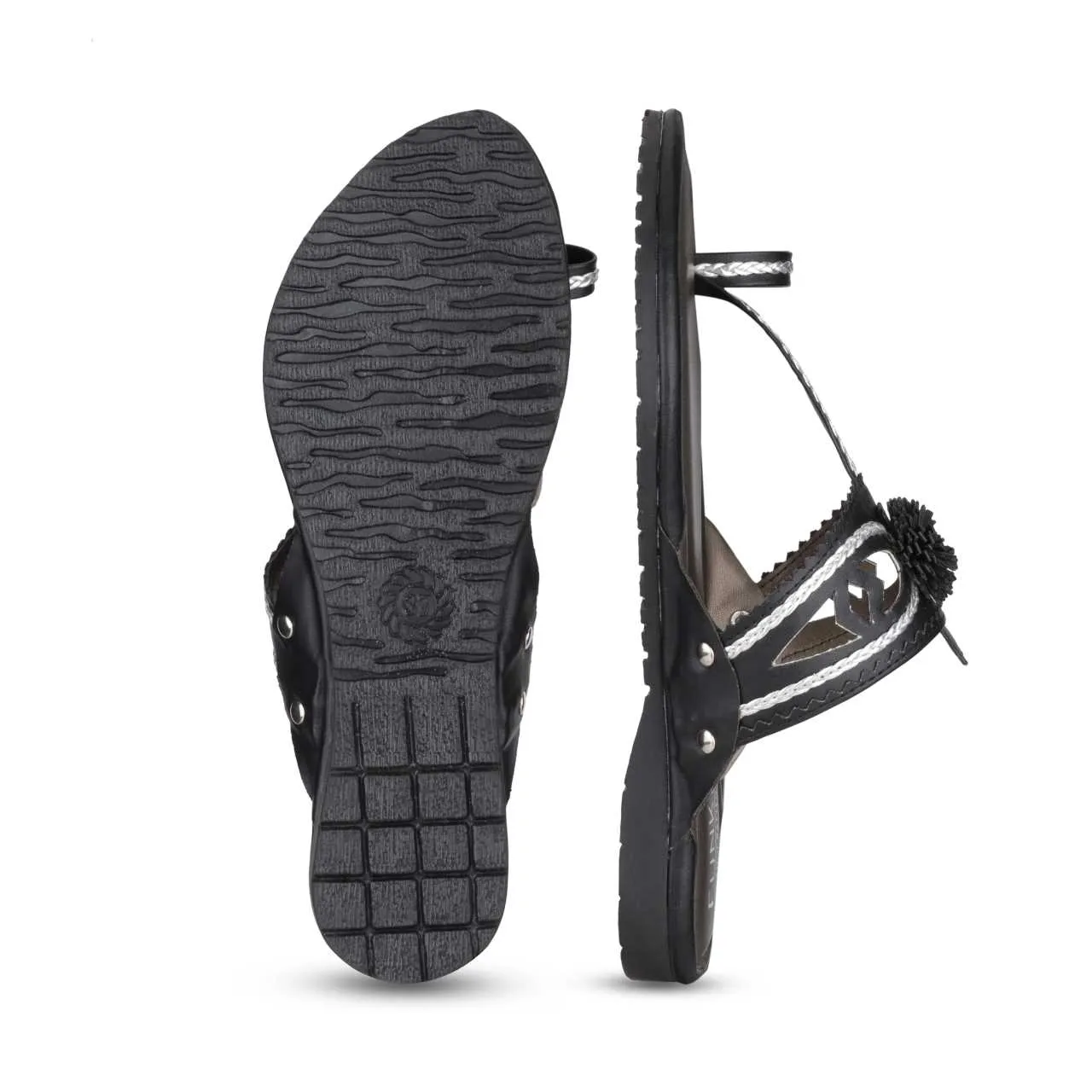 Maeri Black Kolhapuri Juttis