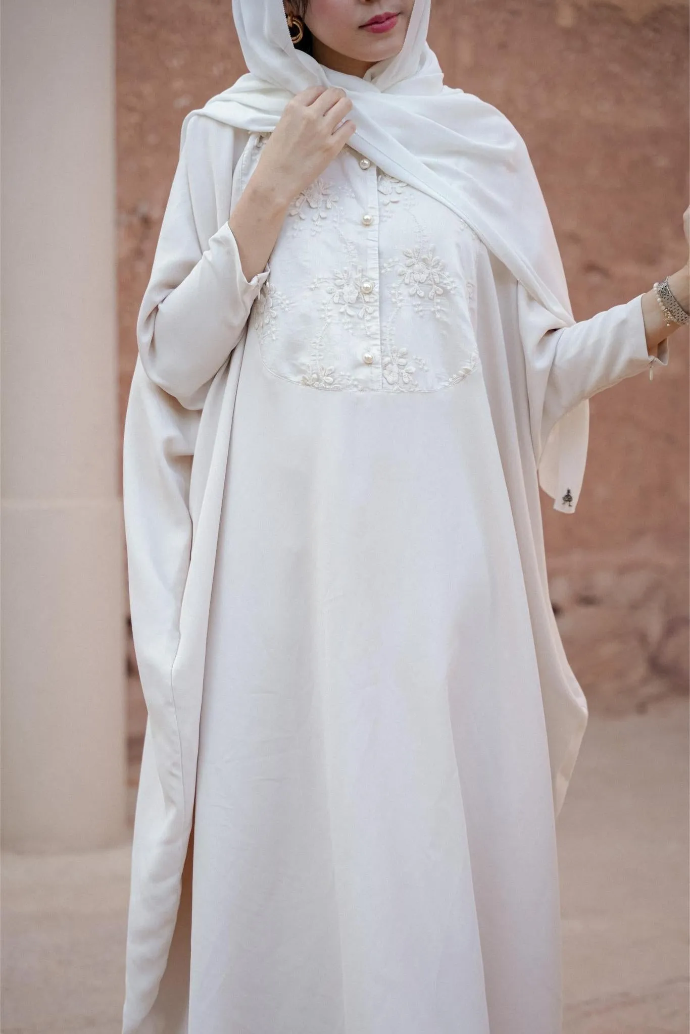 NAHLA KAFTAN IN PEARL