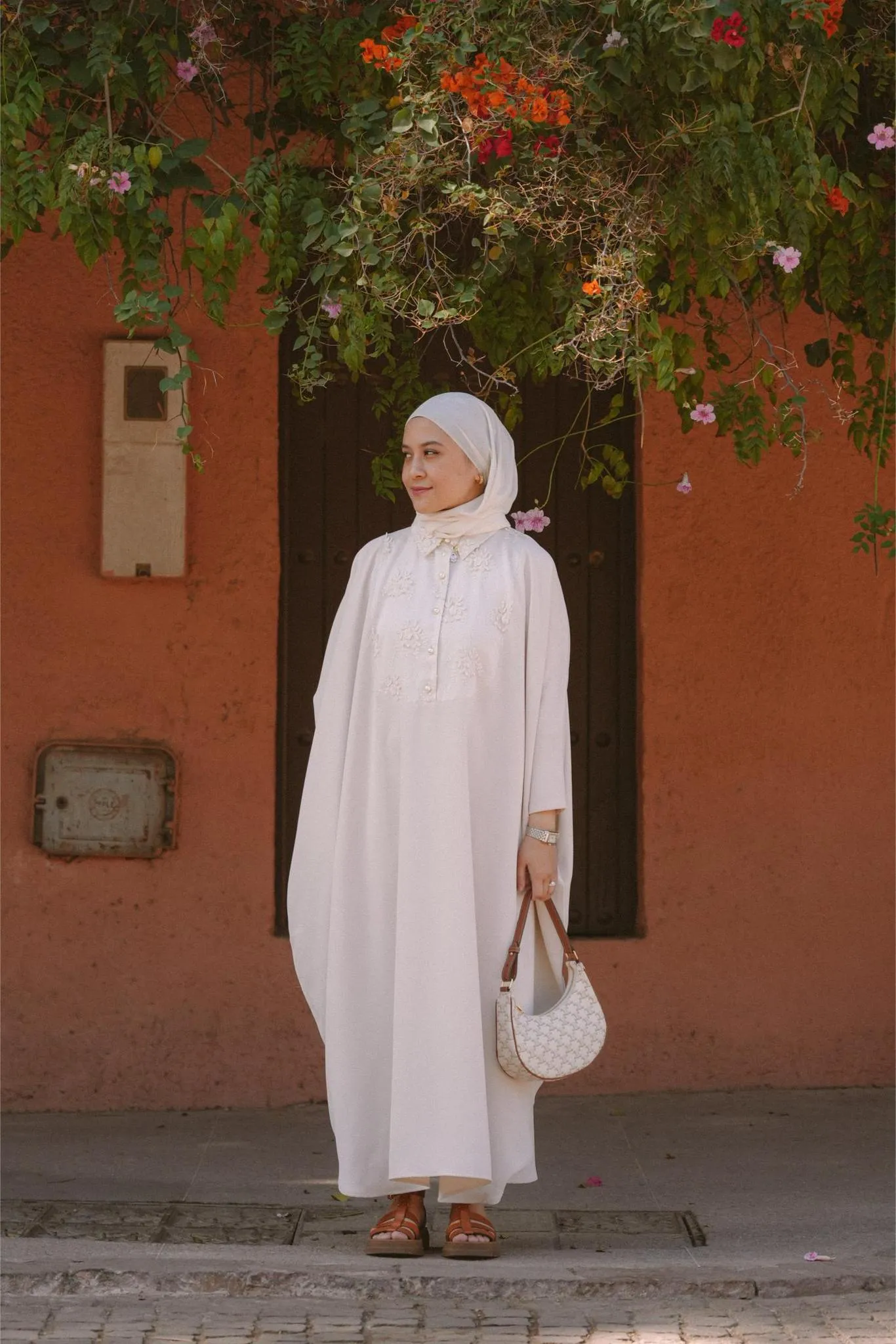 NAHLA KAFTAN IN PEARL