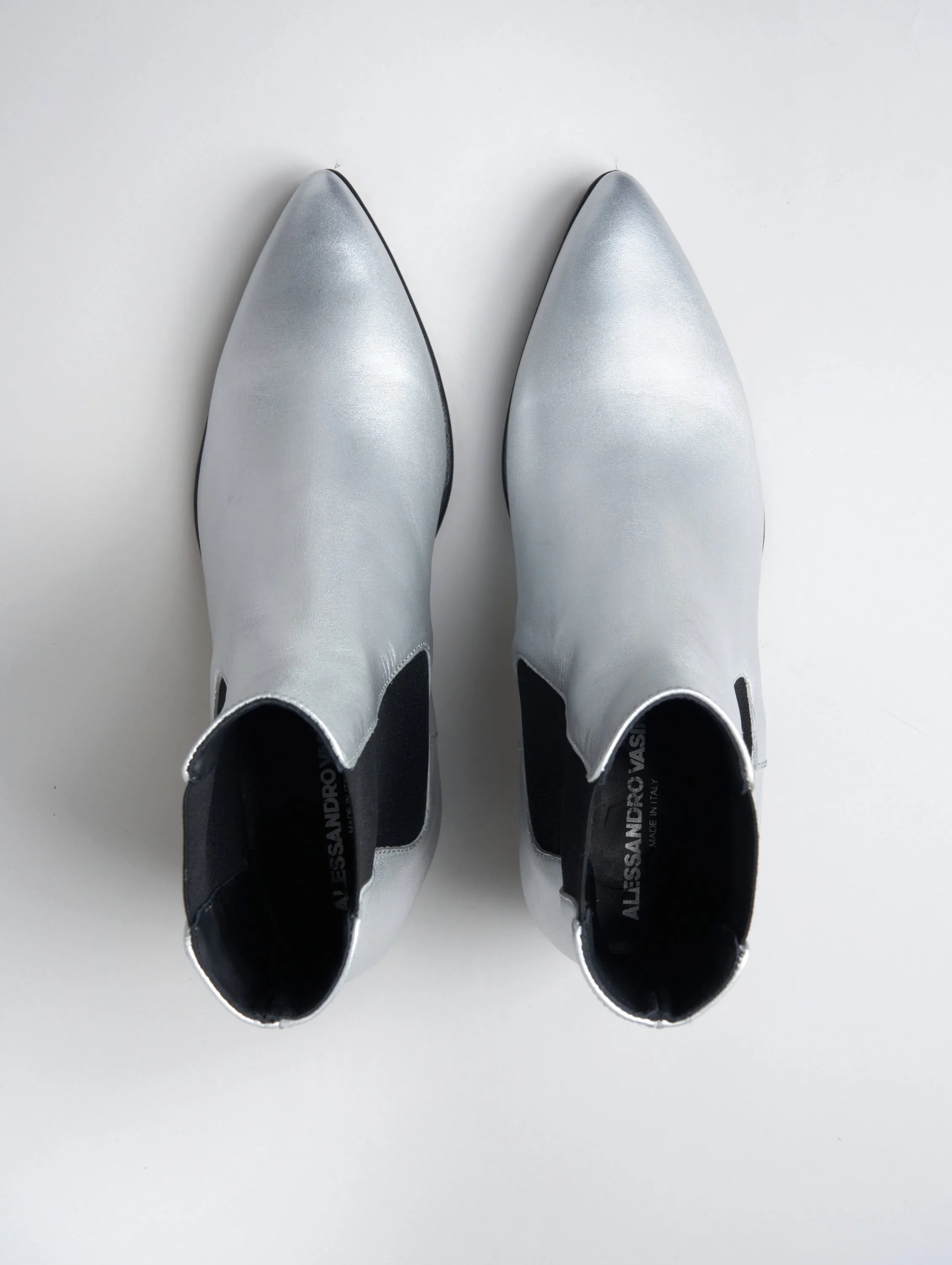 NICO 60MM CHELSEA BOOT IN SILVER CALFSKIN