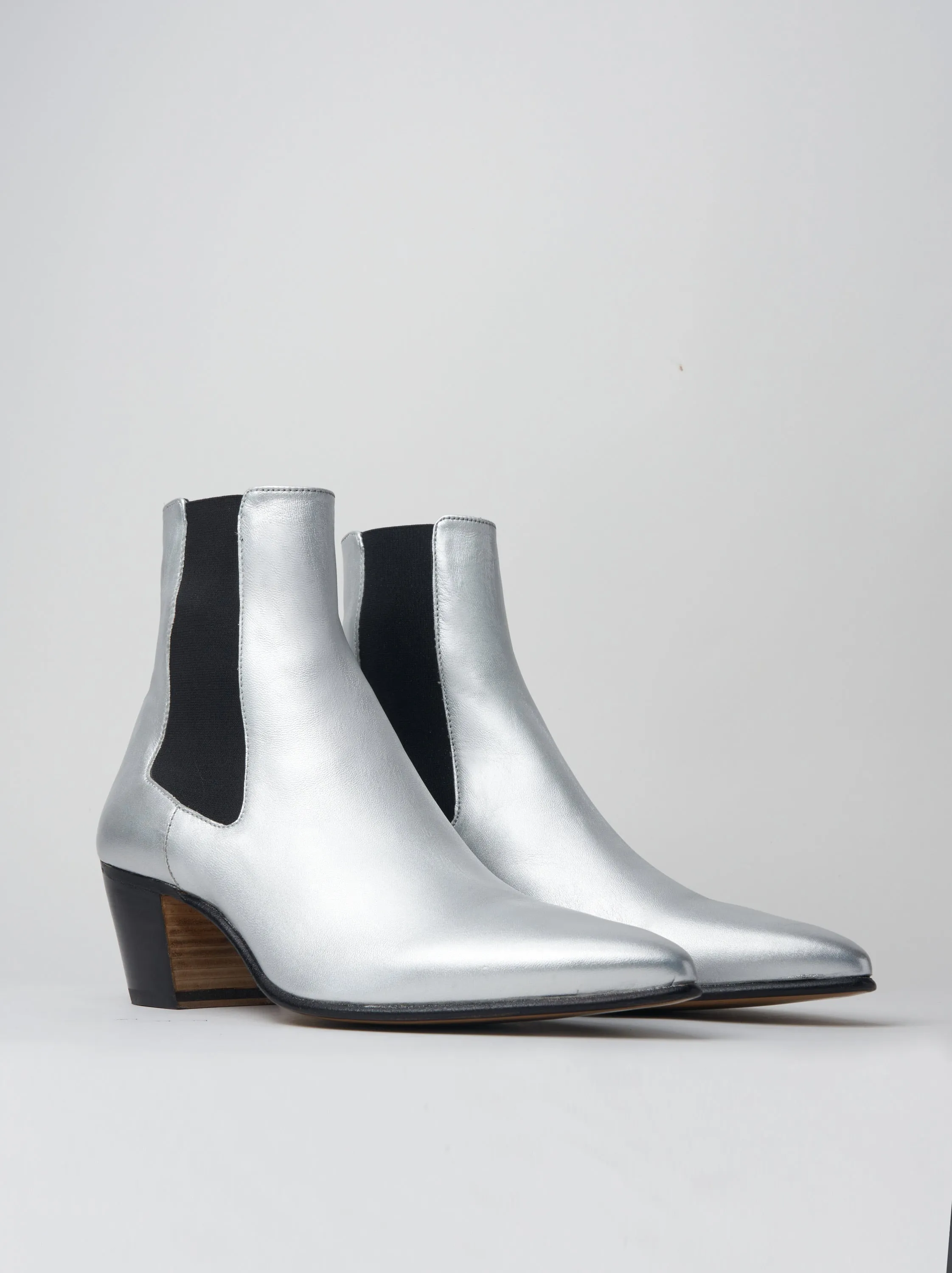 NICO 60MM CHELSEA BOOT IN SILVER CALFSKIN
