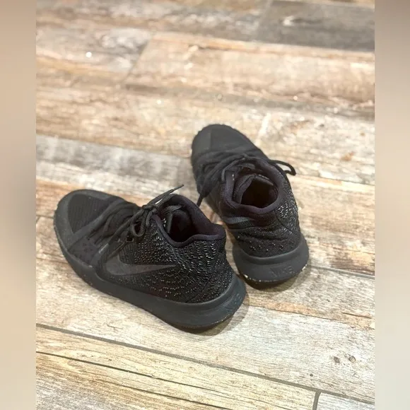 Nike Kyrie 3. - Black Marble​