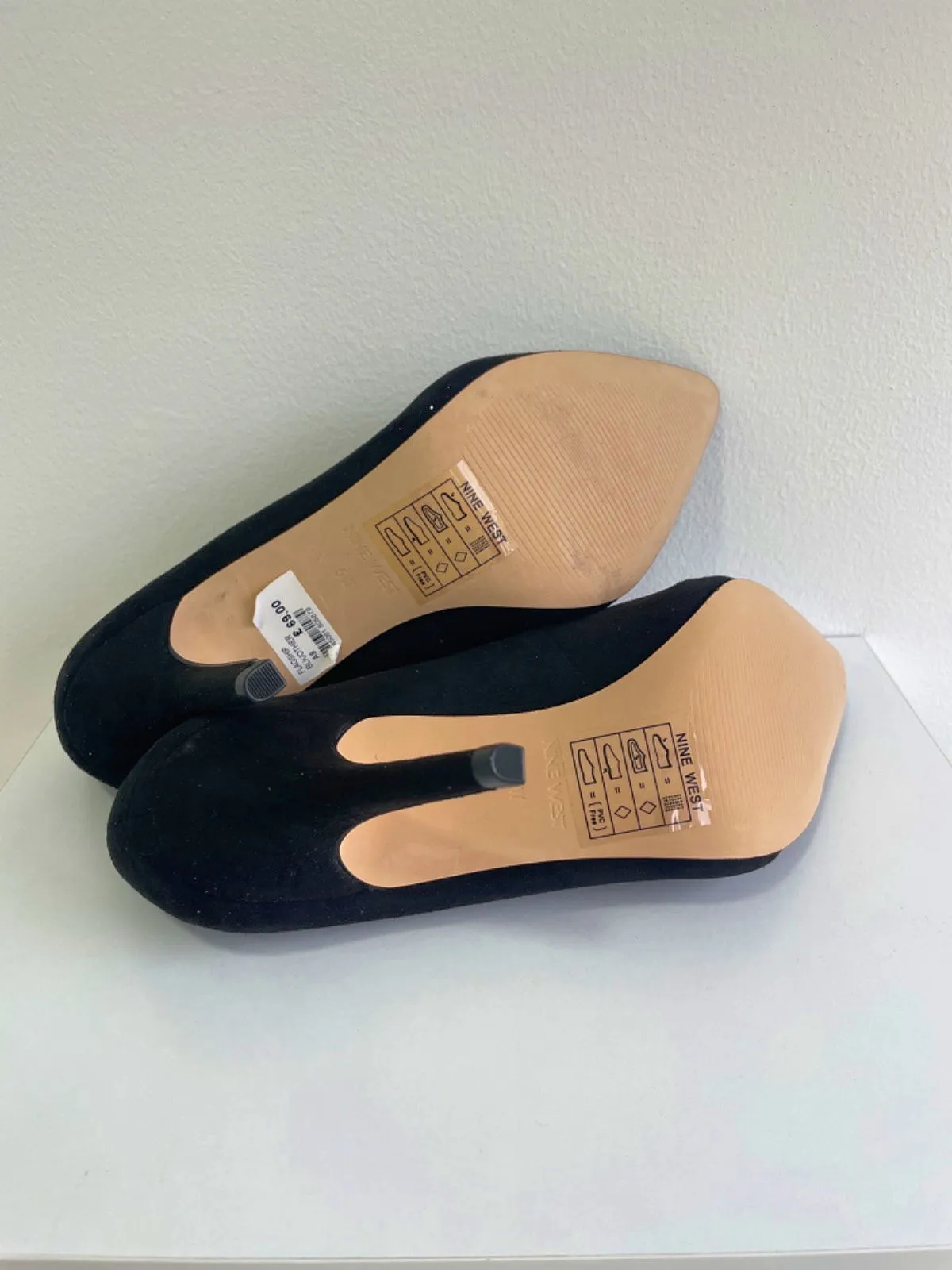 Nine West Black Suded Flagship Court Heels UK 3