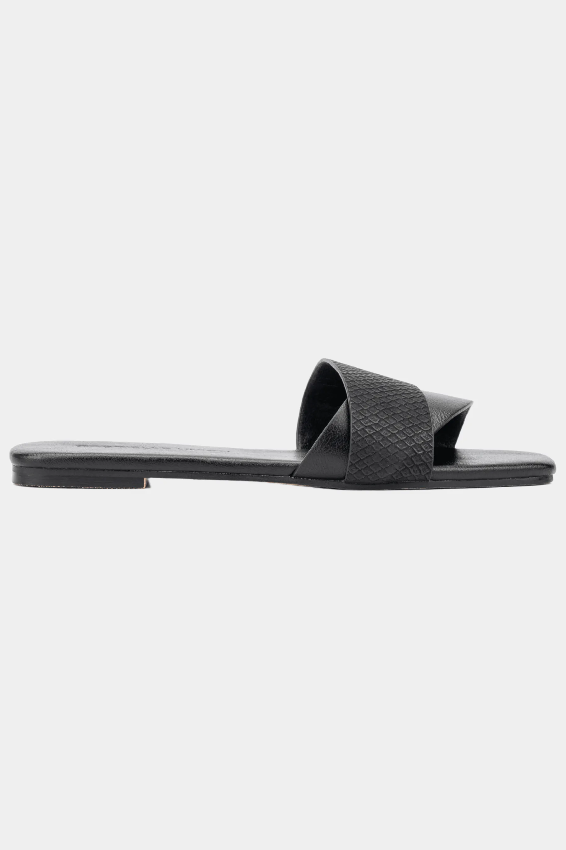 Olivya Flat Sandal