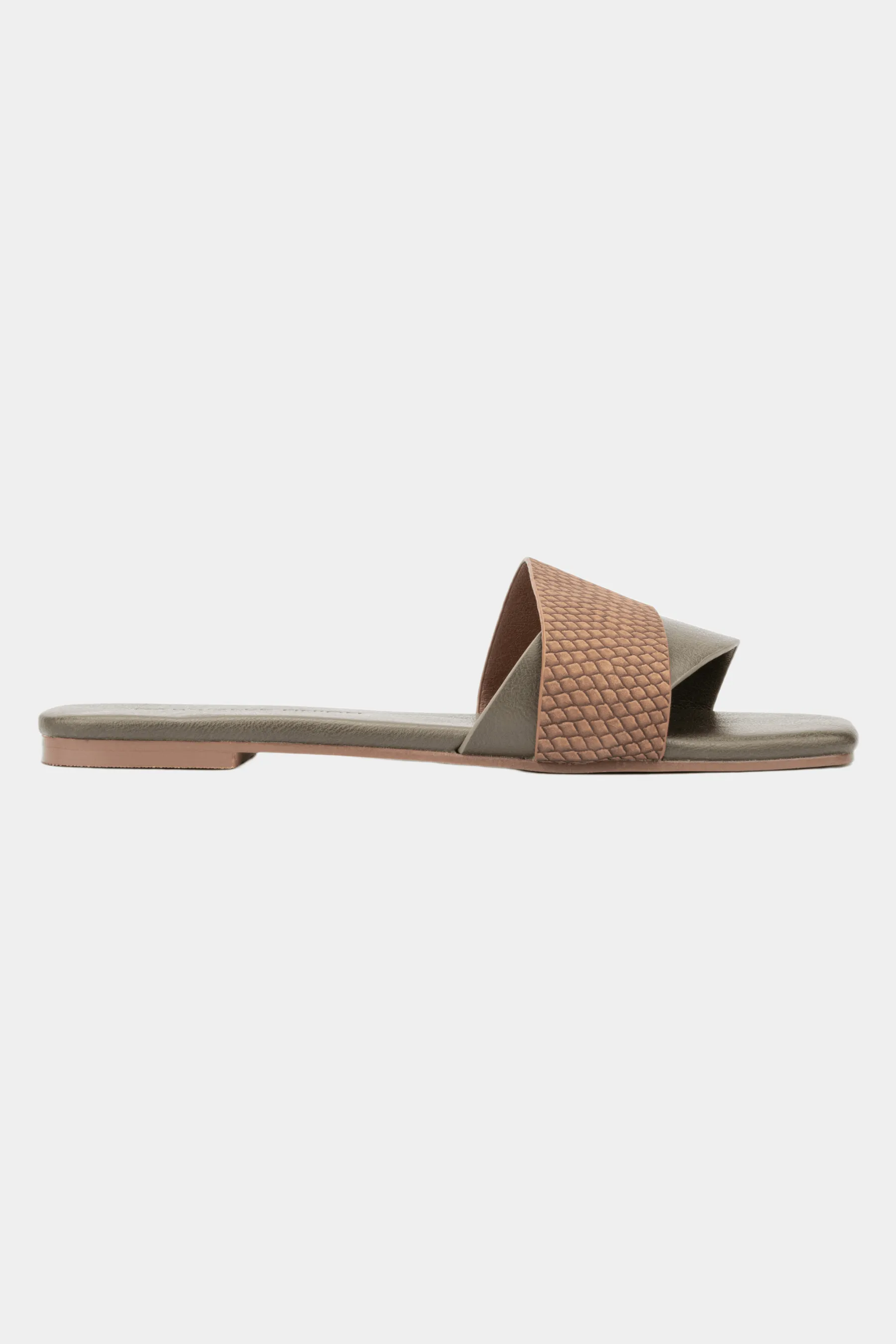 Olivya Flat Sandal