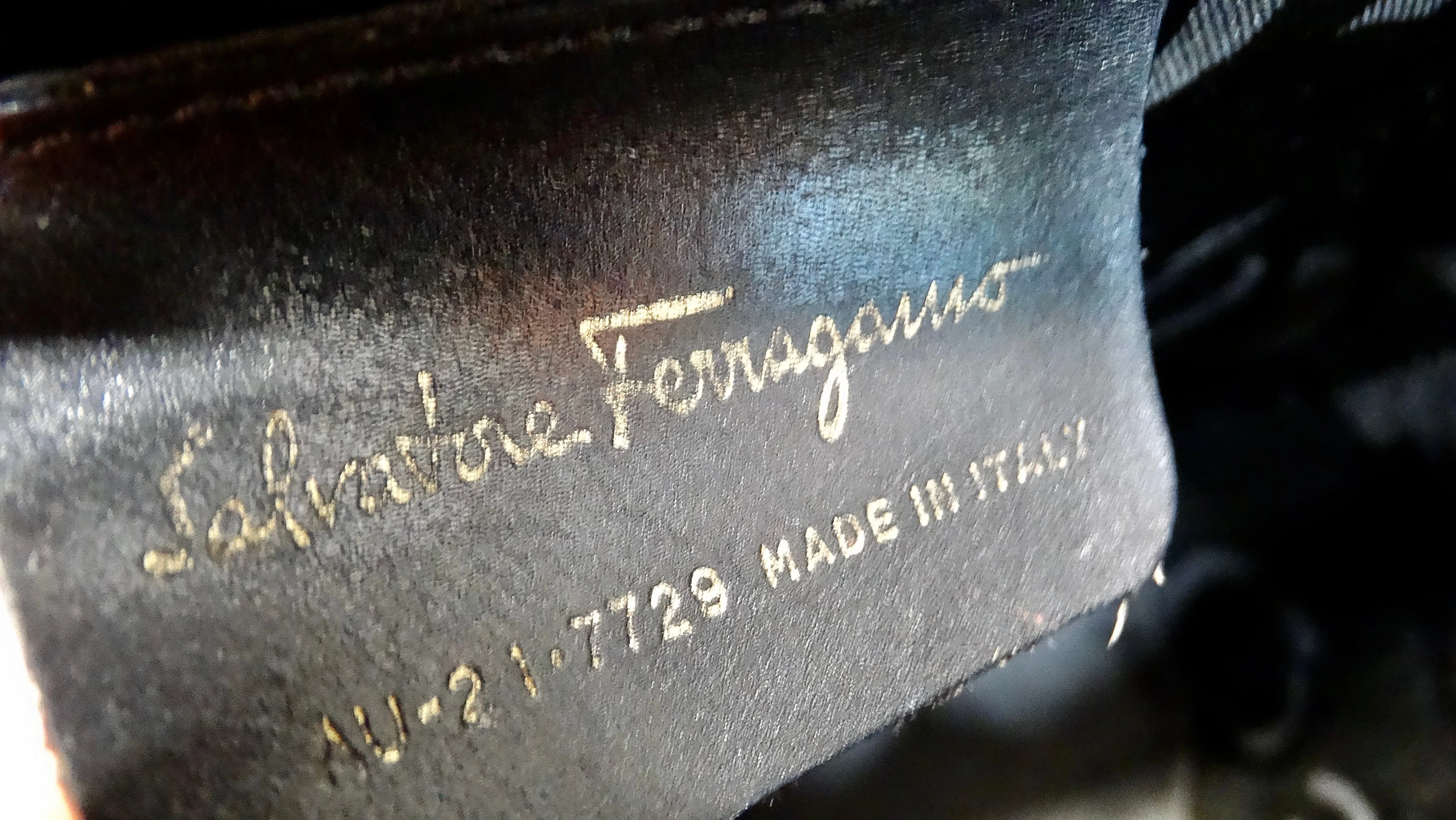 Salvatore Ferragamo Circa 1990s Gancini Wooden Vintage Handbag